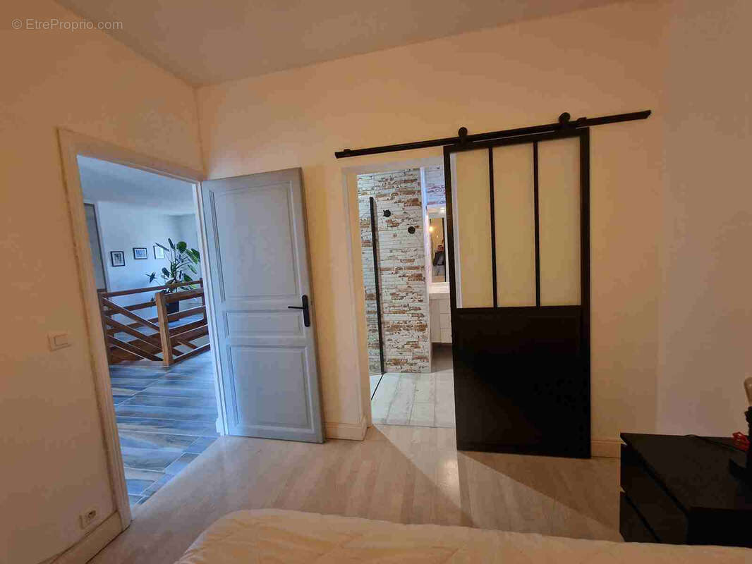 Maison à SAINT-SEURIN-DE-CURSAC