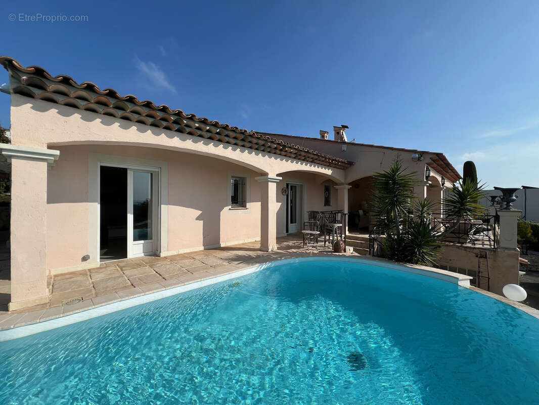 Maison à VILLENEUVE-LOUBET