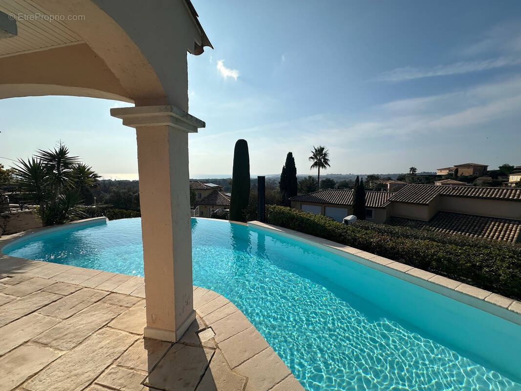 Maison à VILLENEUVE-LOUBET