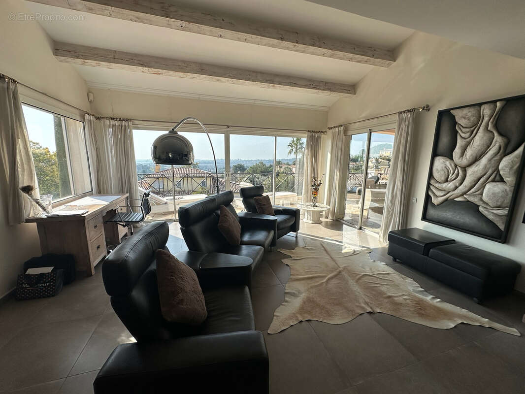 Maison à VILLENEUVE-LOUBET