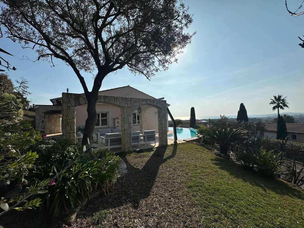 Maison à VILLENEUVE-LOUBET