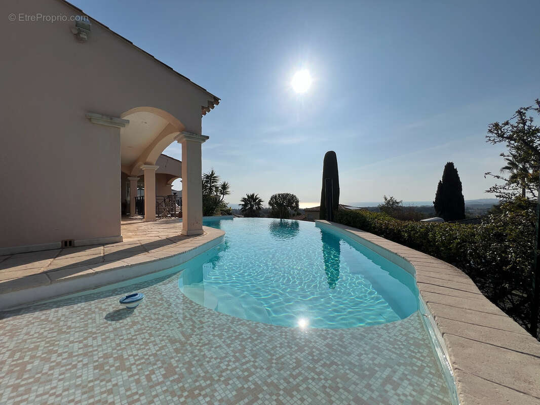 Maison à VILLENEUVE-LOUBET