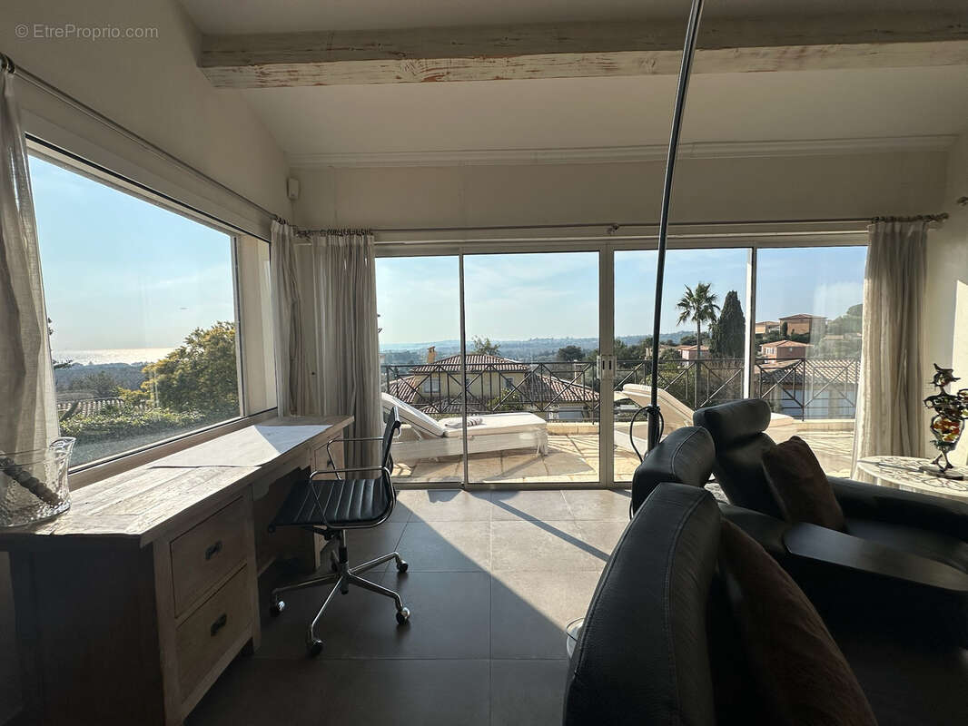 Maison à VILLENEUVE-LOUBET