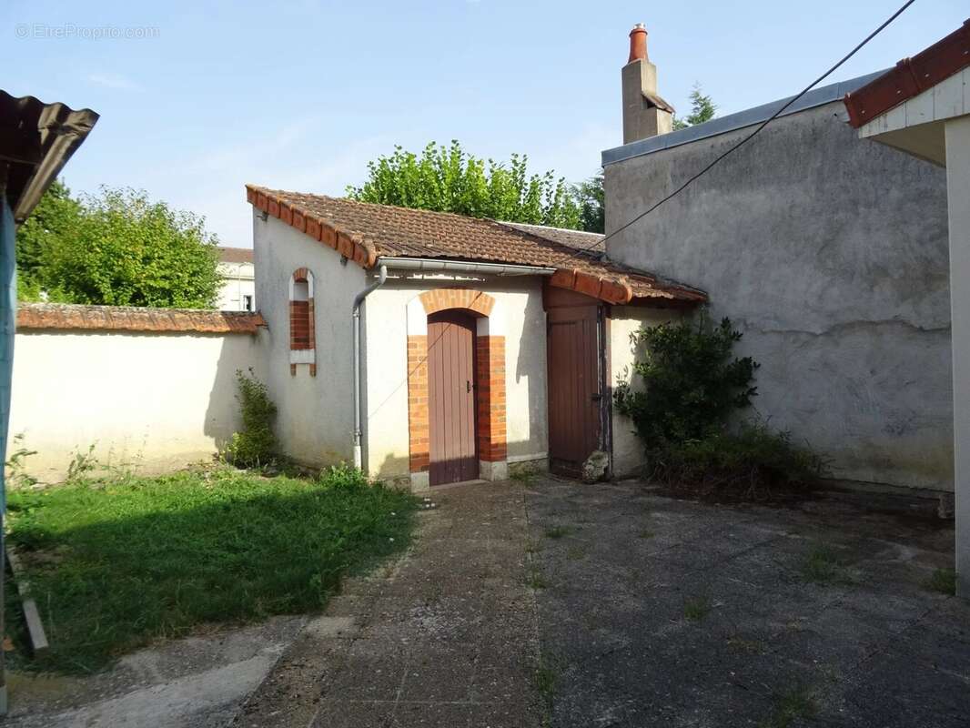 Maison à COSNE-COURS-SUR-LOIRE