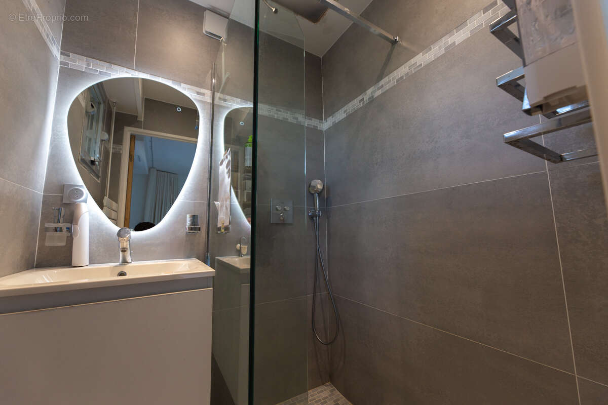 Appartement à MANDELIEU-LA-NAPOULE