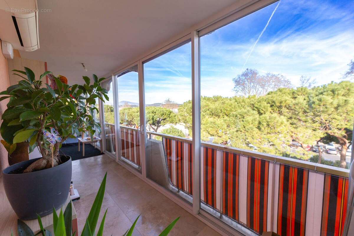 Appartement à MANDELIEU-LA-NAPOULE