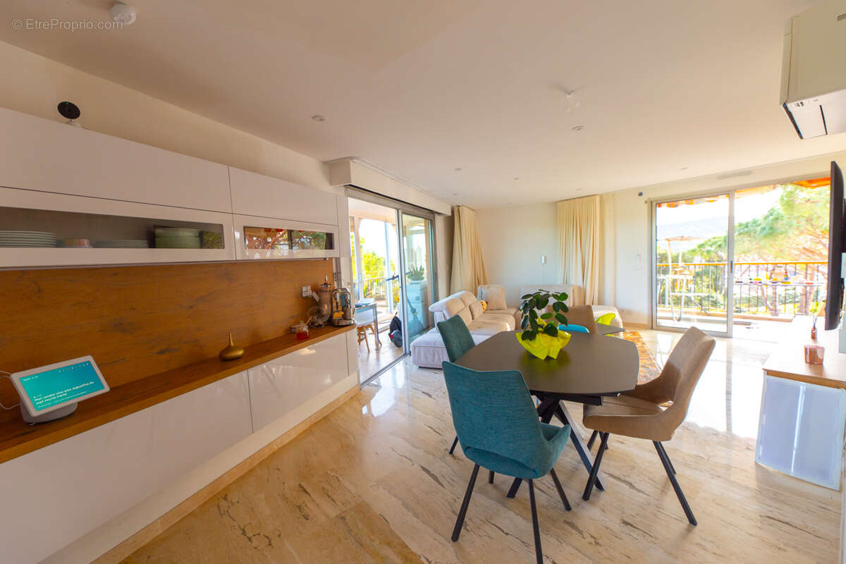 Appartement à MANDELIEU-LA-NAPOULE