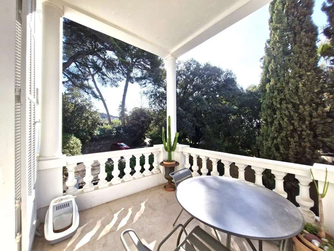 Appartement à LE CANNET