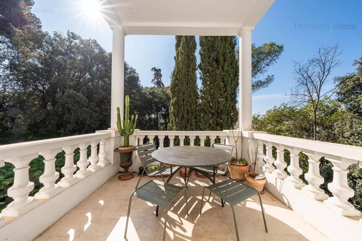 Appartement à LE CANNET