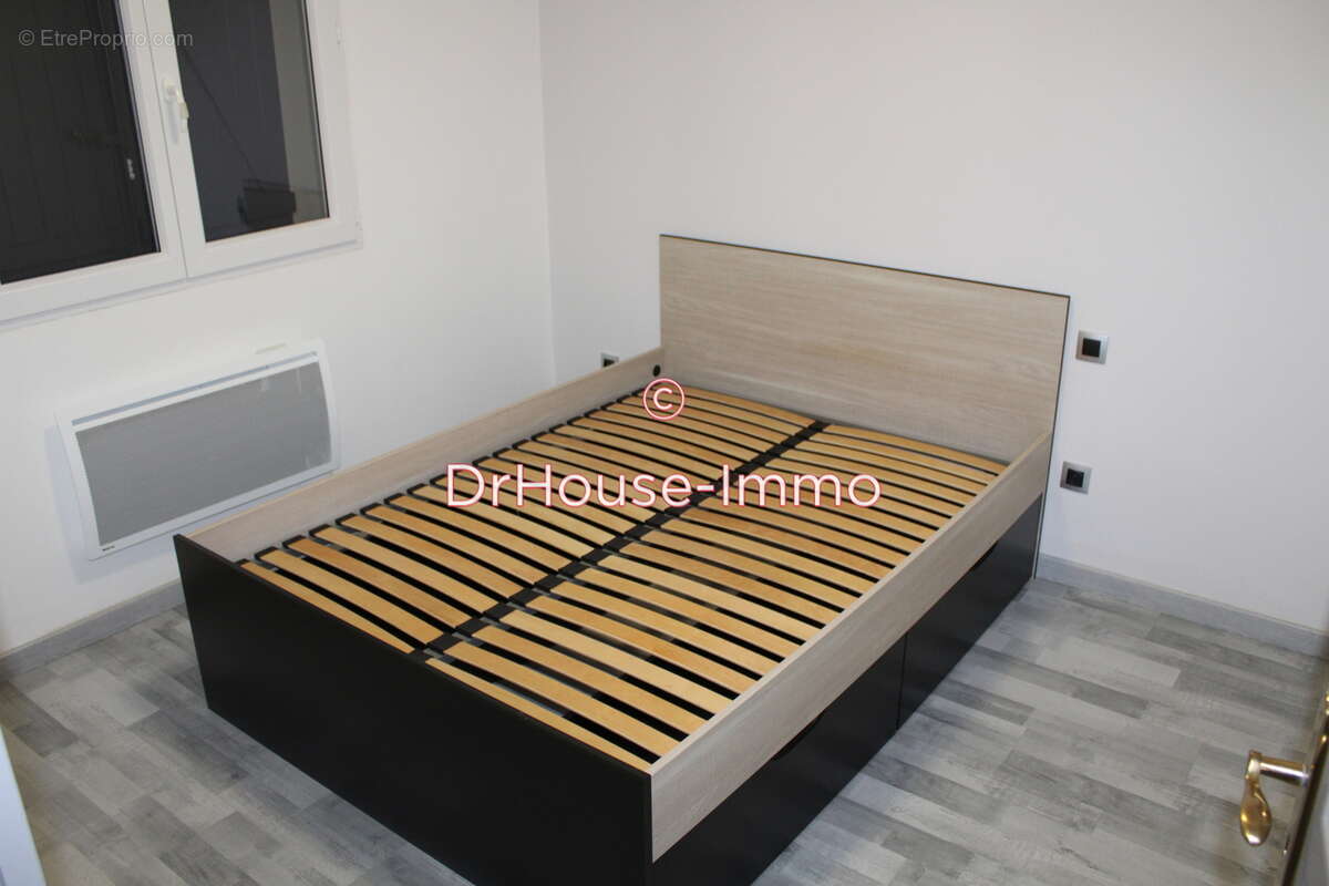 Maison à ROULLET-SAINT-ESTEPHE