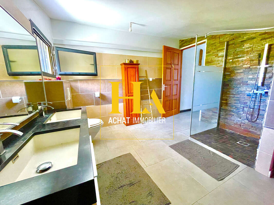 Maison à SAINT-PIERRE