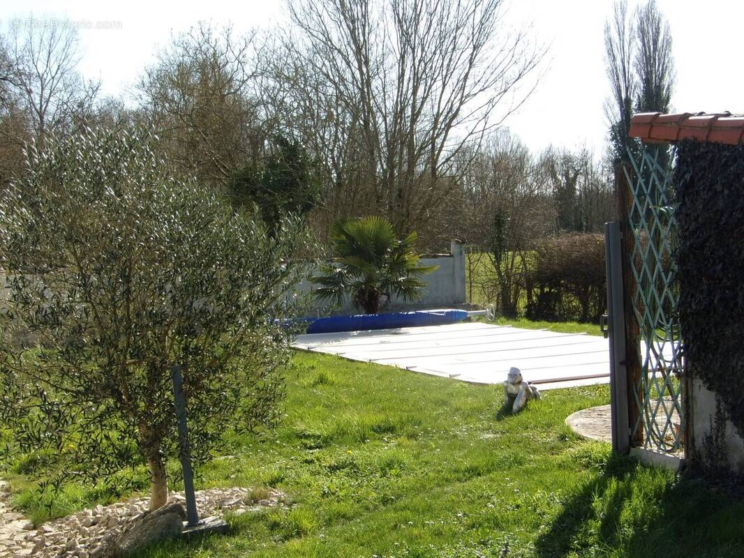 Maison à PAIZAY-LE-CHAPT