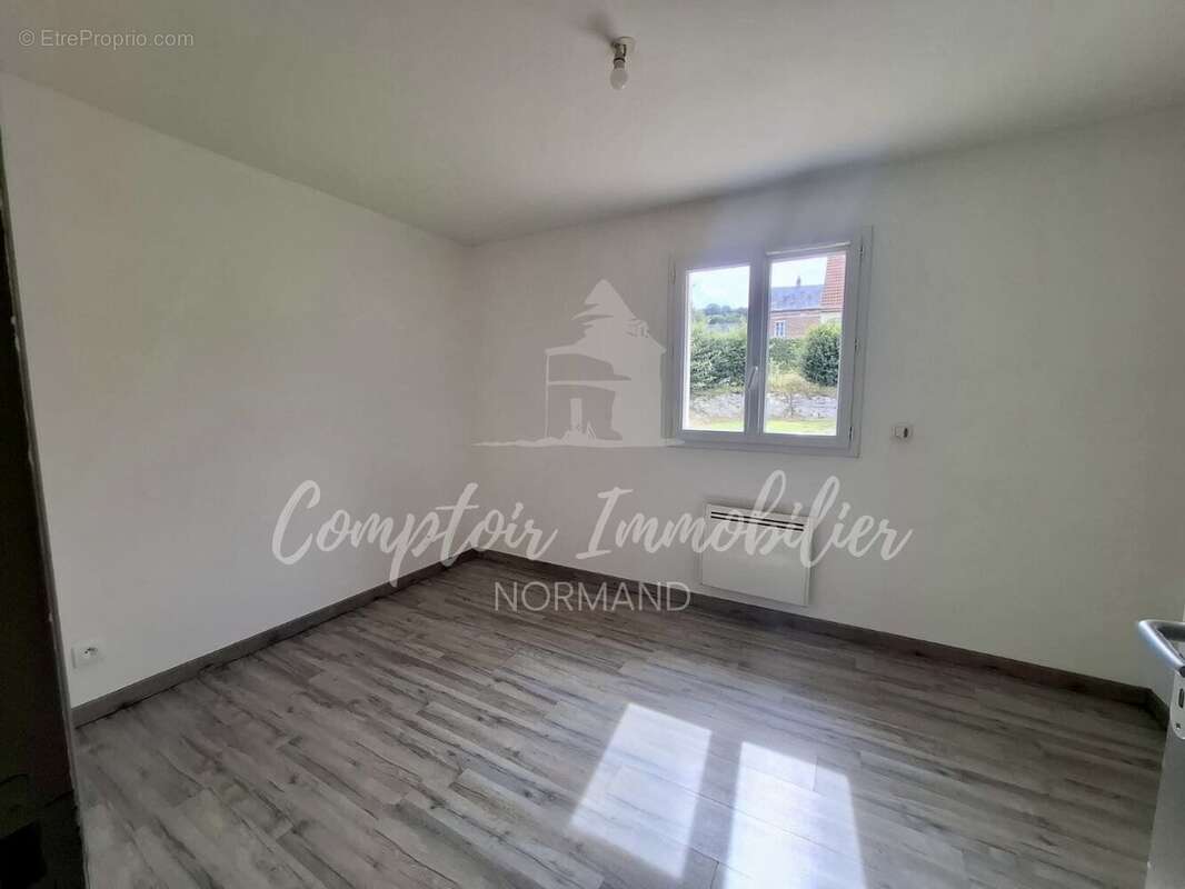 Maison à AUZOUVILLE-SUR-SAANE