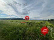 Terrain à LAUDUN-L&#039;ARDOISE