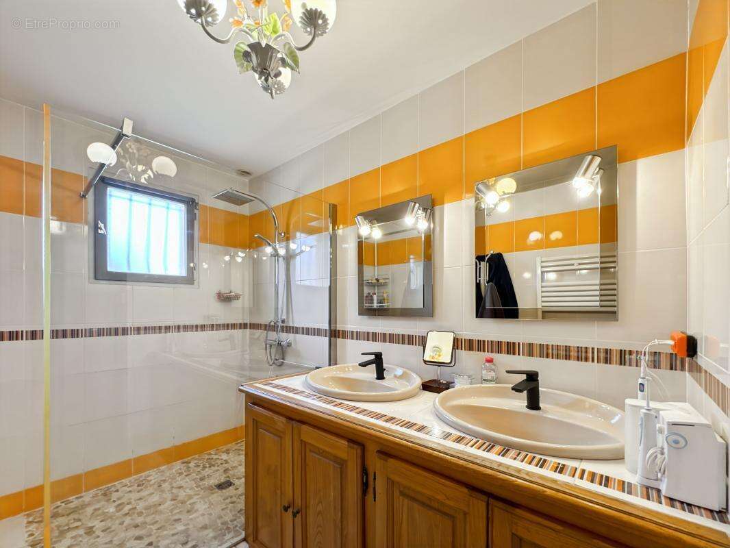 Maison à COULOUNIEIX-CHAMIERS