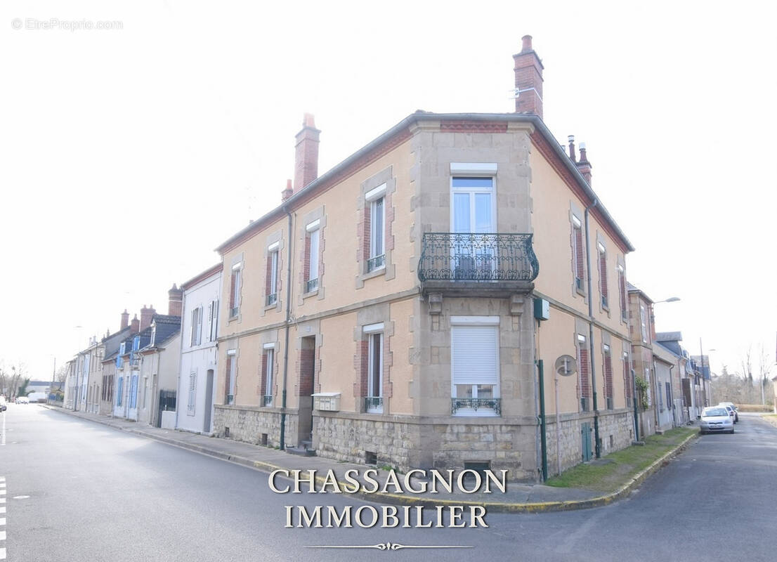 Appartement à MOULINS