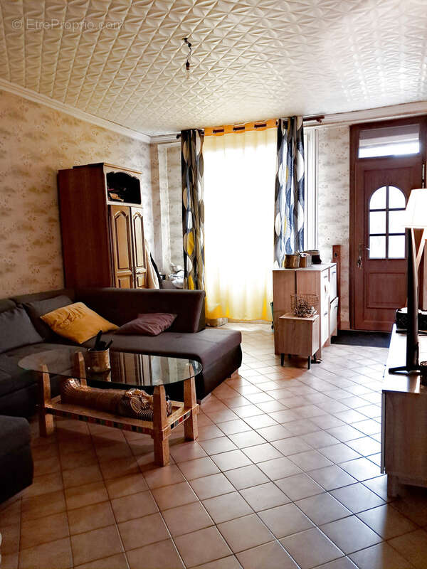 Maison à NEUVY-SUR-LOIRE