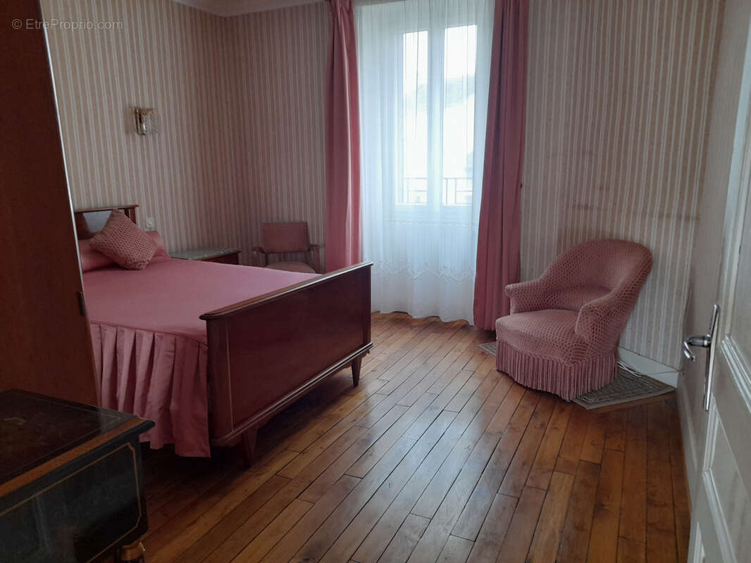 Maison à NEUVY-SUR-LOIRE