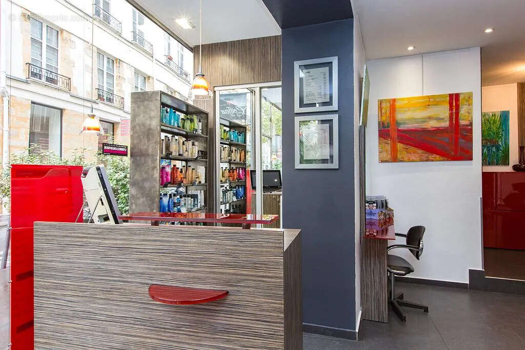 Commerce à PARIS-1E