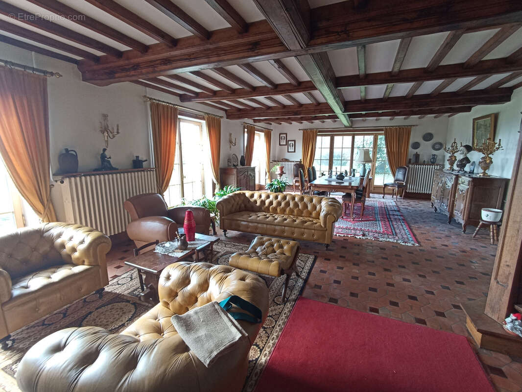 Maison à SAINT-POIS