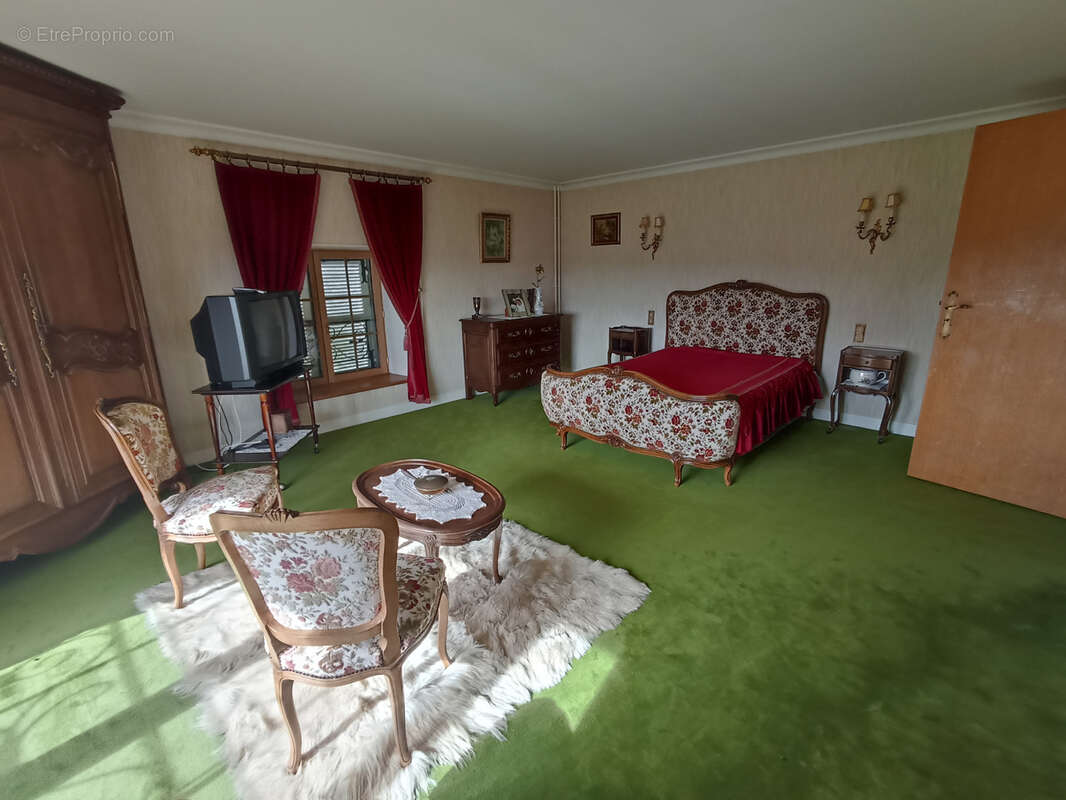 Maison à SAINT-POIS