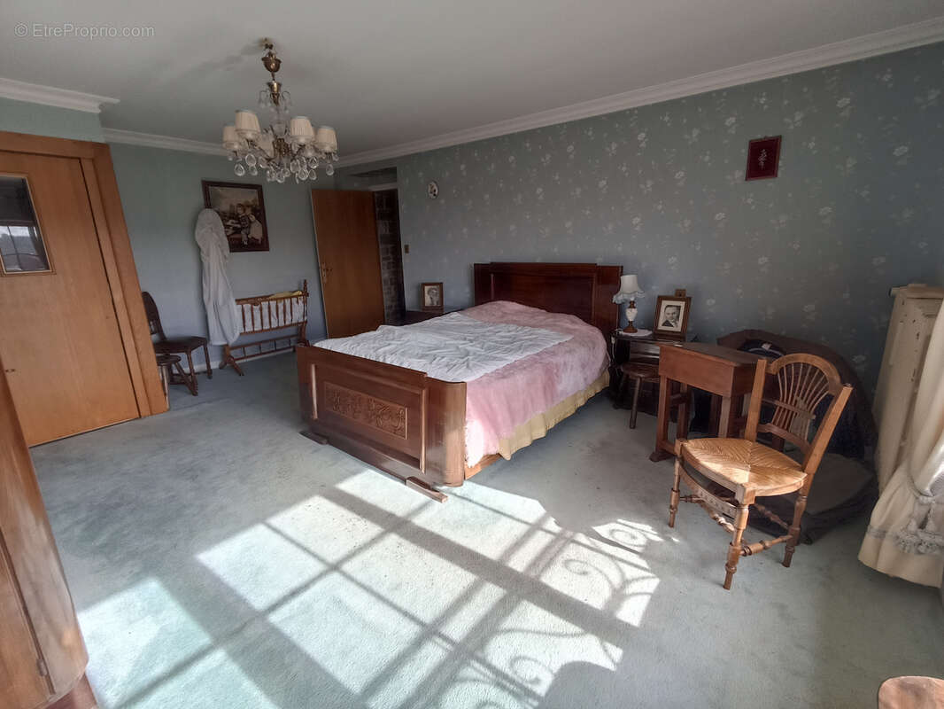 Maison à SAINT-POIS