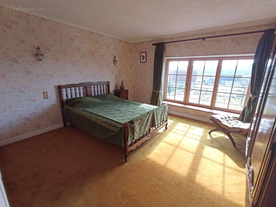 Maison à SAINT-POIS