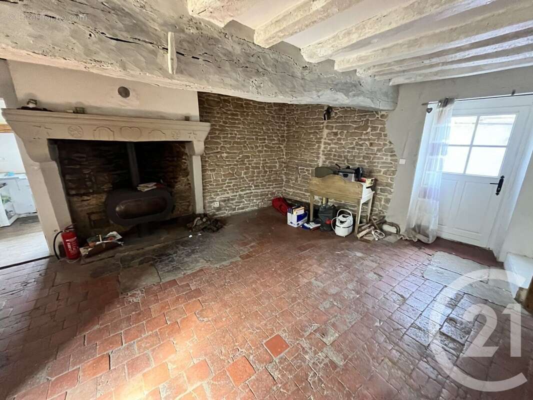 Maison à SAINT-PIERRE-DU-MONT