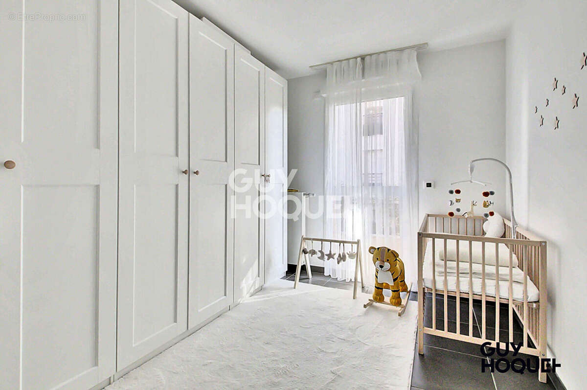 Appartement à MEYZIEU