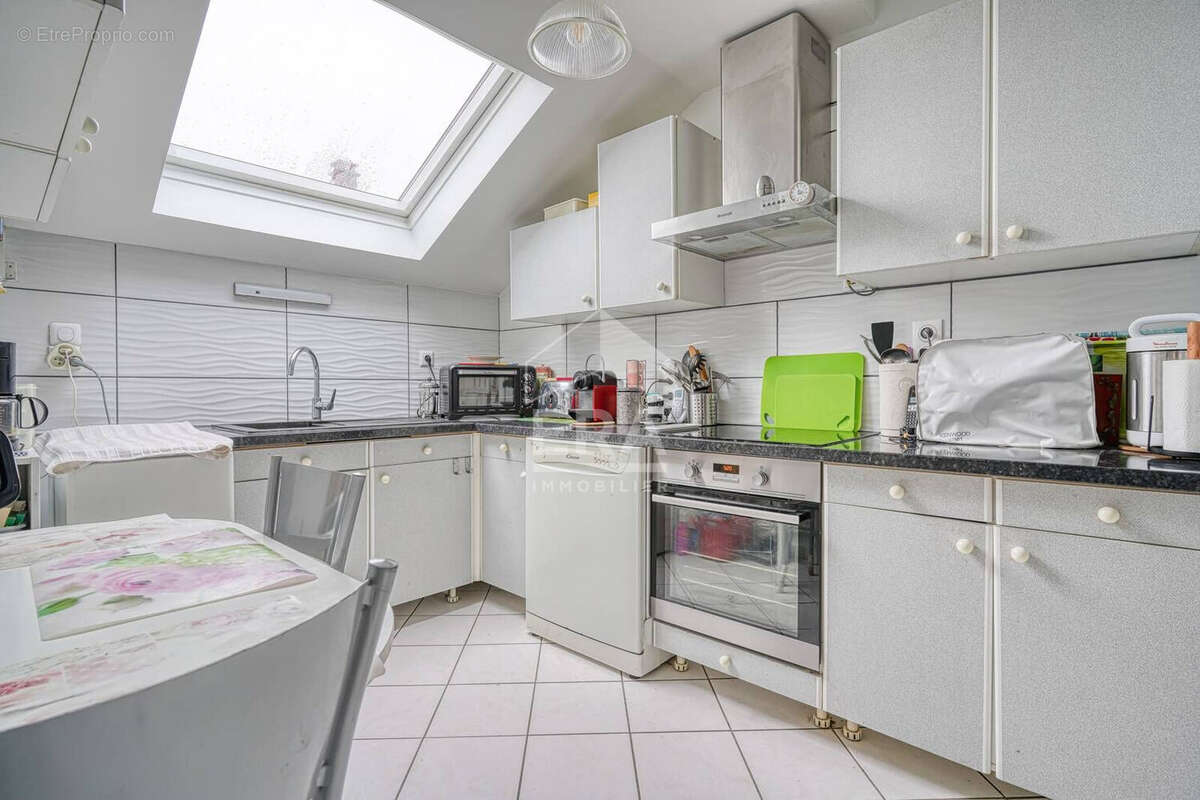 Appartement à EMERAINVILLE