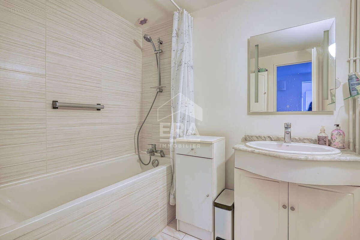 Appartement à EMERAINVILLE