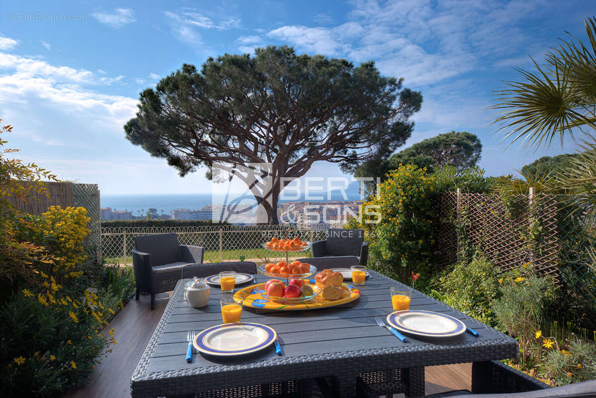 Appartement à CANNES