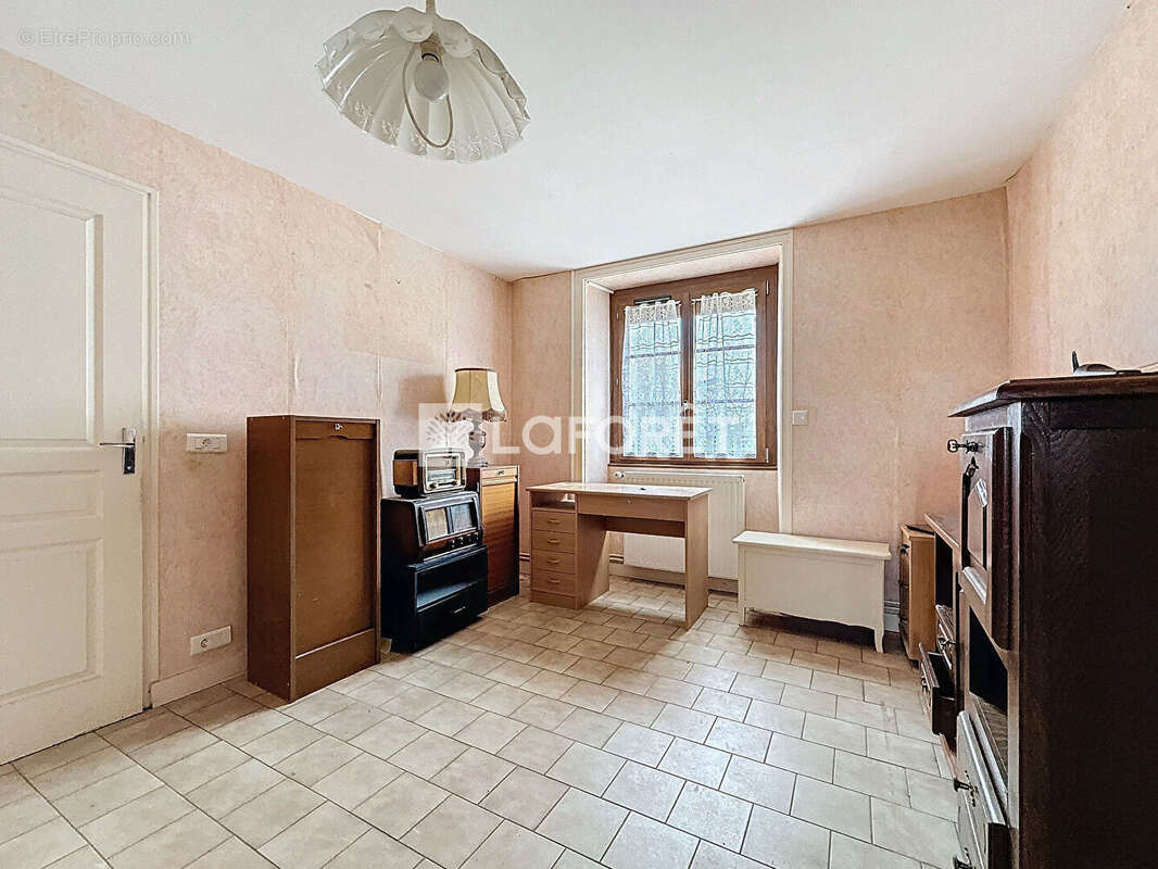 Maison à BRISSAC-QUINCE