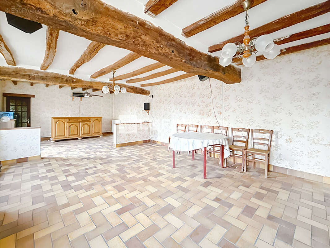 Maison à BRISSAC-QUINCE