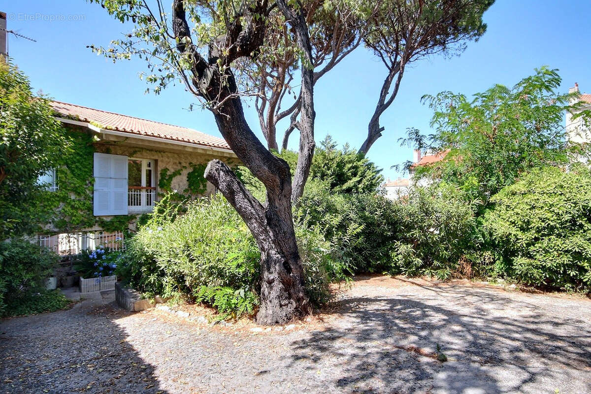 Maison à MARSEILLE-7E