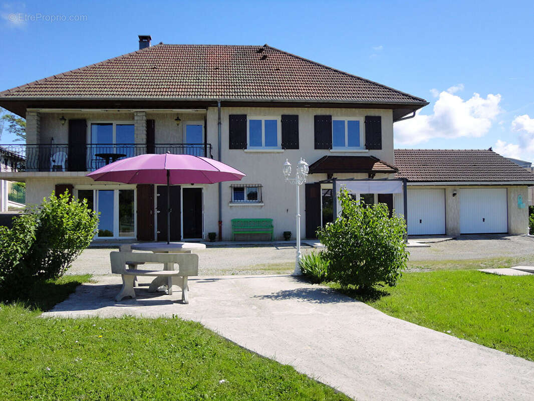 Maison à LONS-LE-SAUNIER