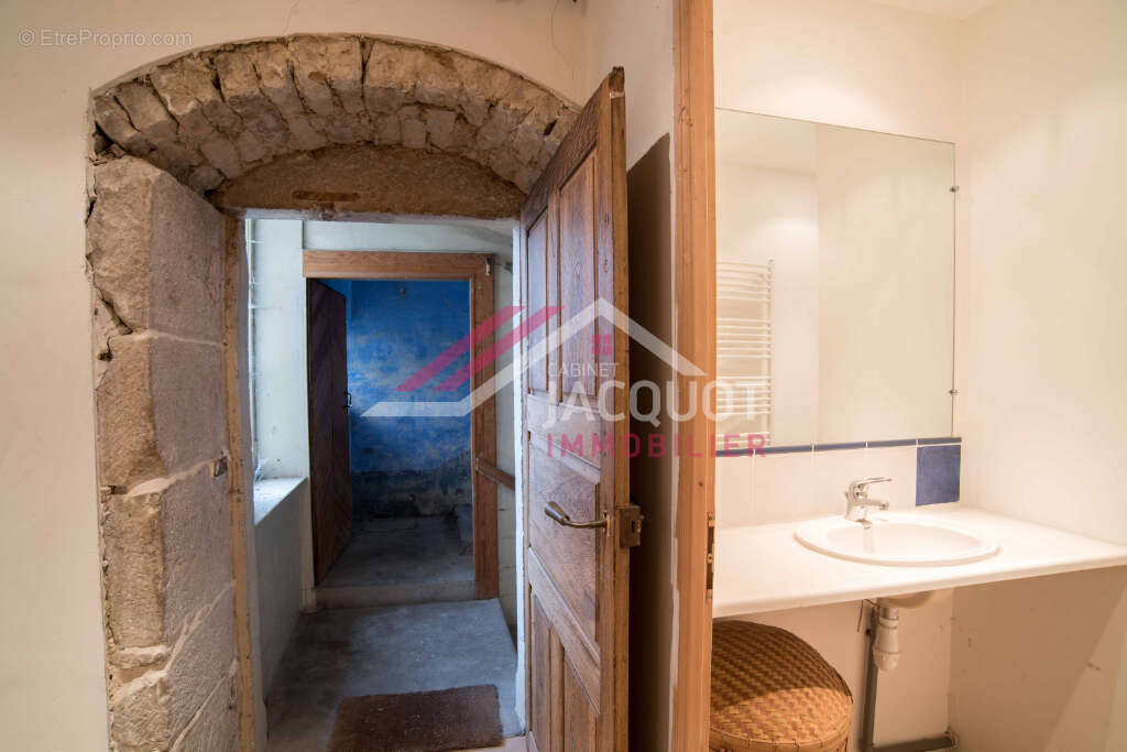 Maison à LONS-LE-SAUNIER