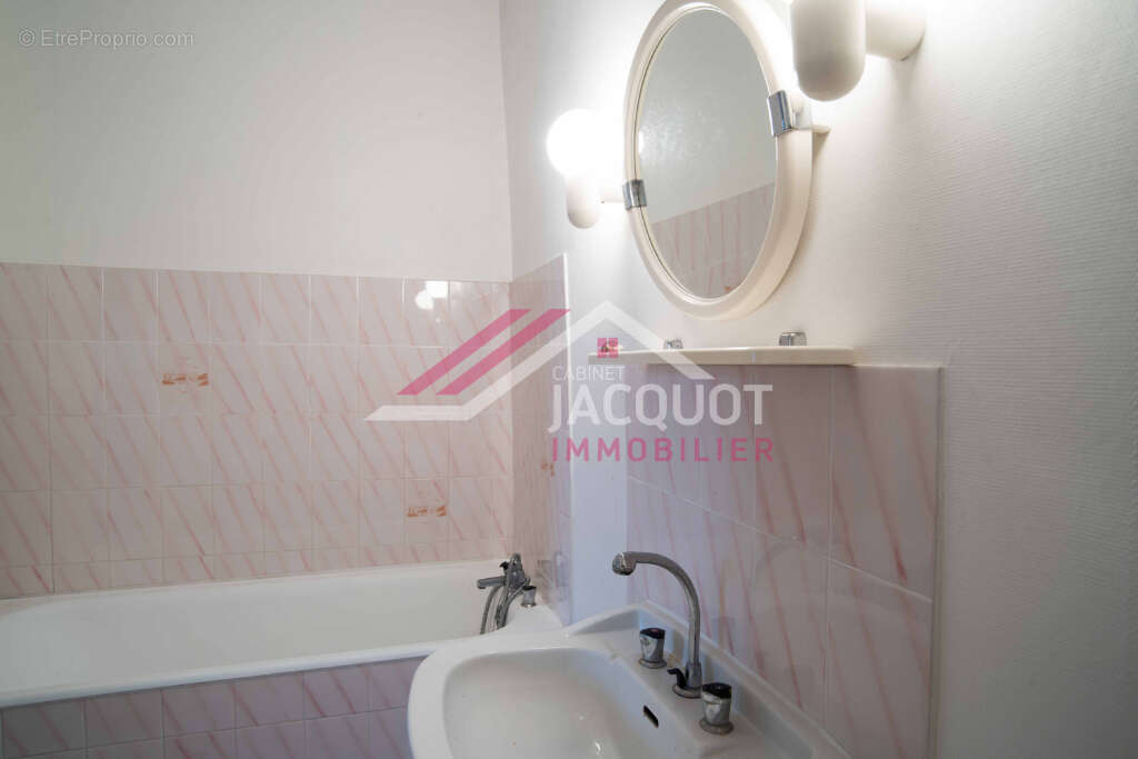 Maison à LONS-LE-SAUNIER