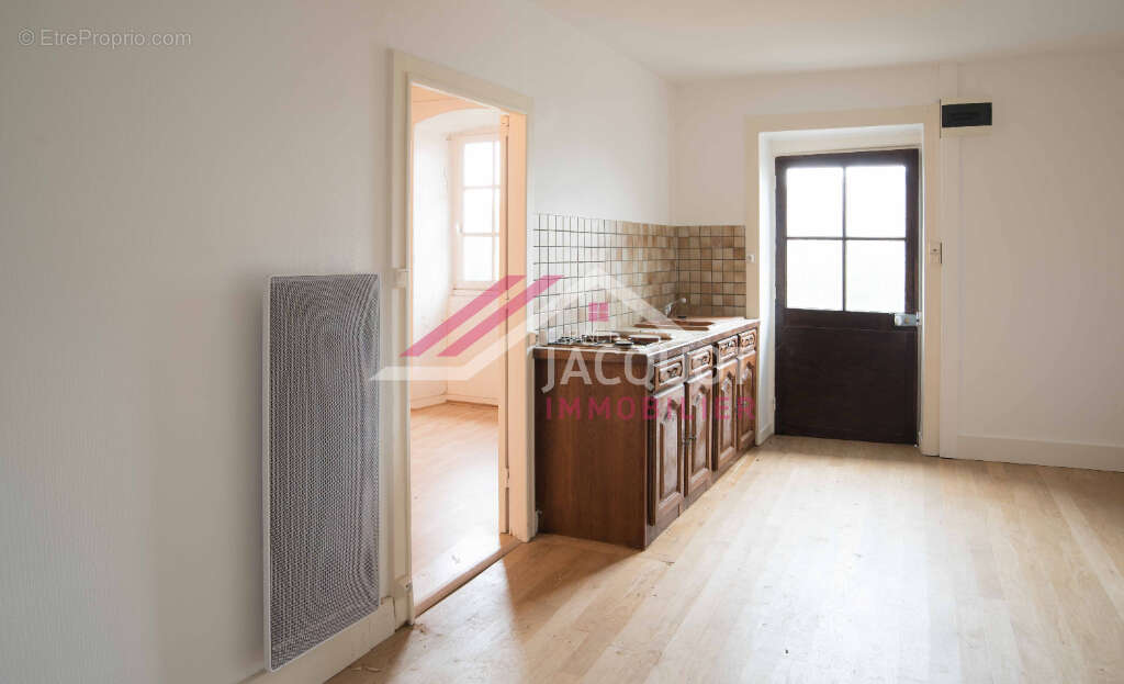 Maison à LONS-LE-SAUNIER