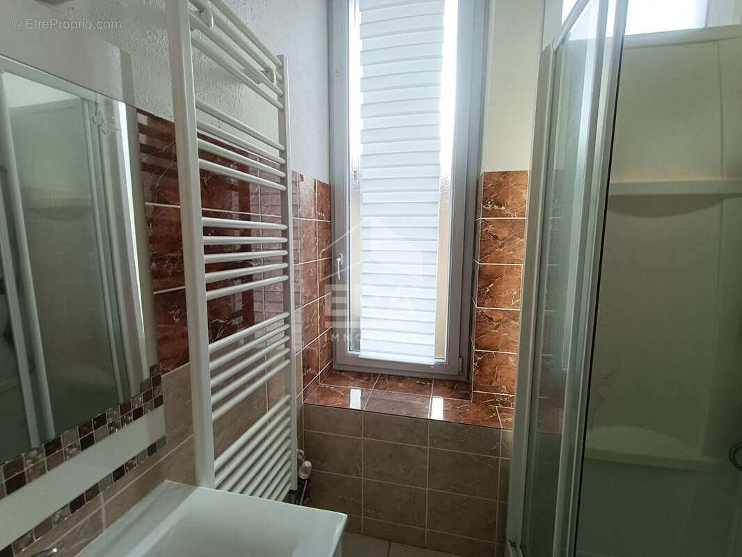 Maison à AVAILLES-LIMOUZINE