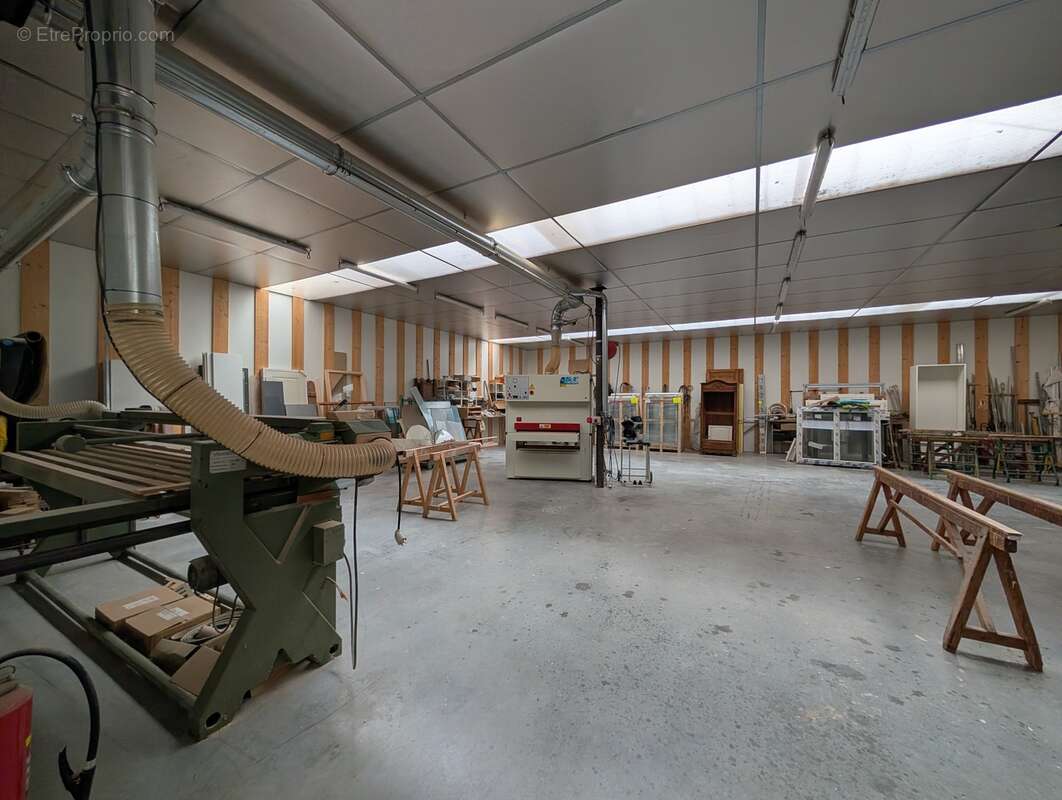 n°2 - Commerce à COTTANCE