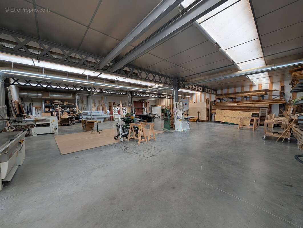 n°4 - Commerce à COTTANCE