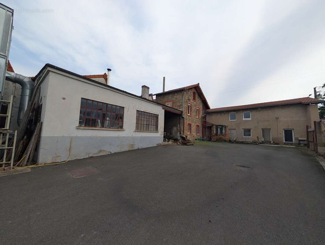 n°5 - Commerce à COTTANCE