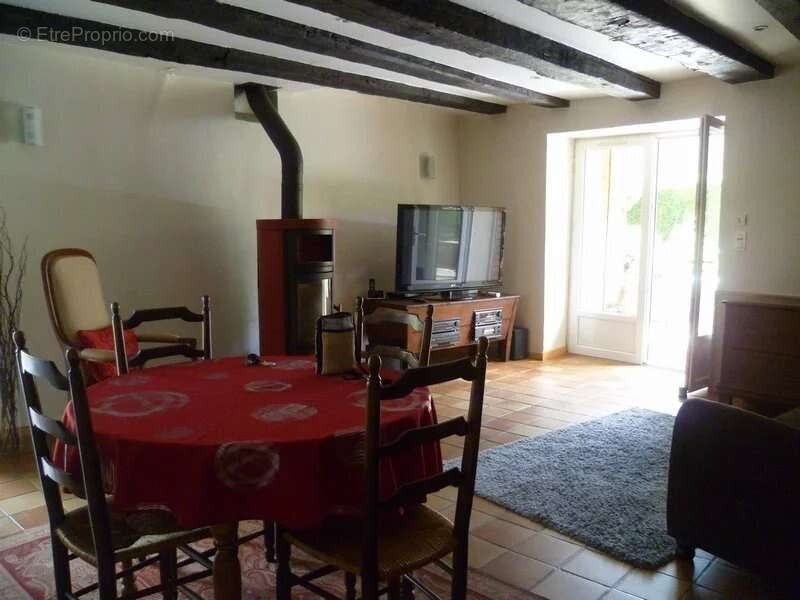 Appartement à ORADOUR-SUR-VAYRES