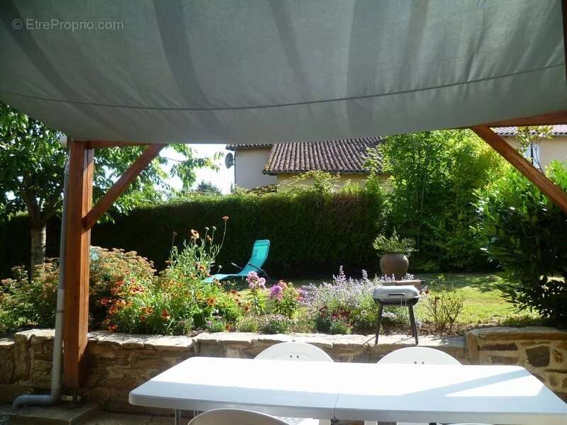 Appartement à ORADOUR-SUR-VAYRES