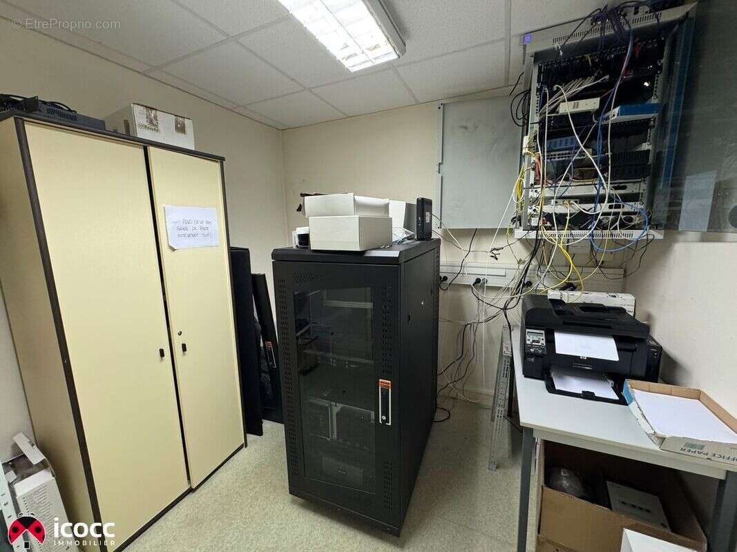 Commerce à FONTENAY-LE-COMTE