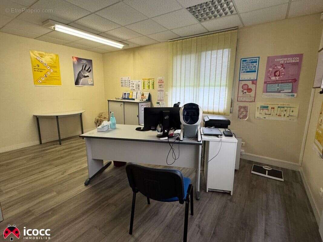 Commerce à FONTENAY-LE-COMTE