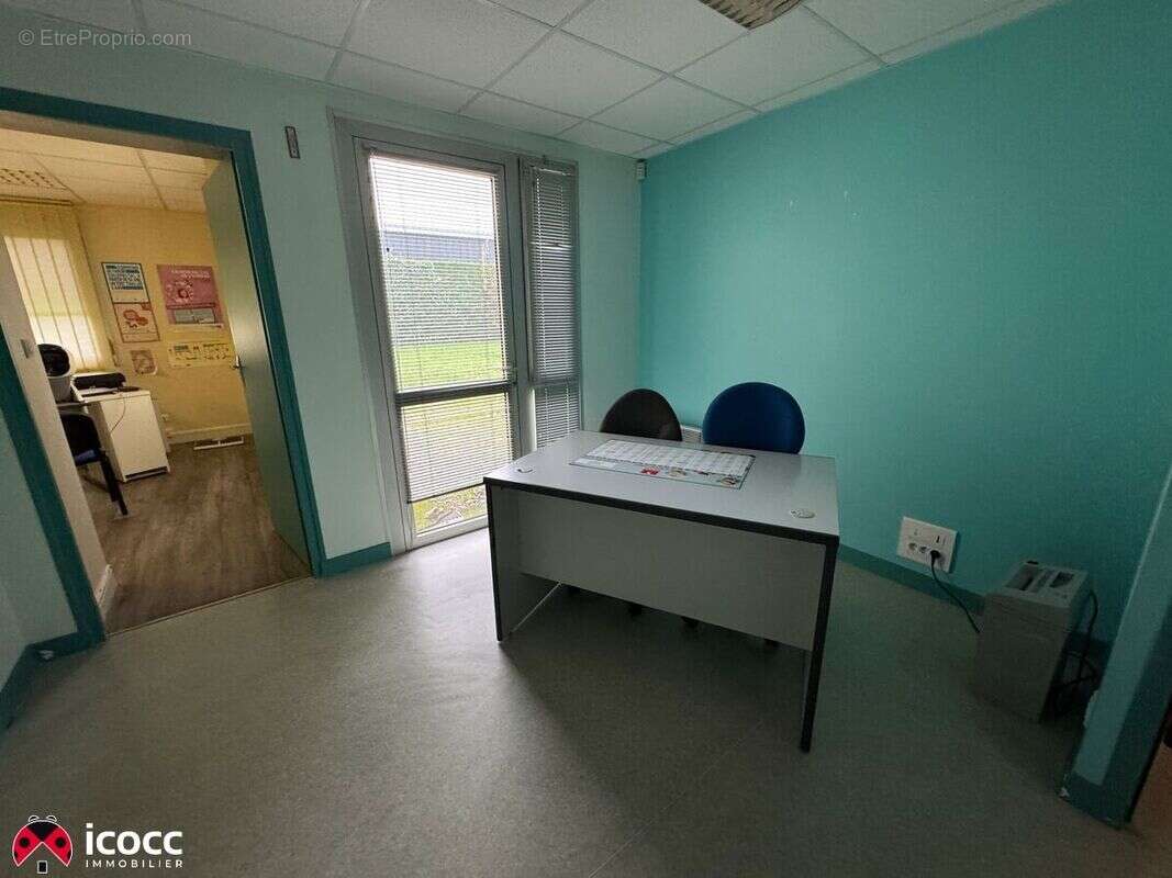 Commerce à FONTENAY-LE-COMTE