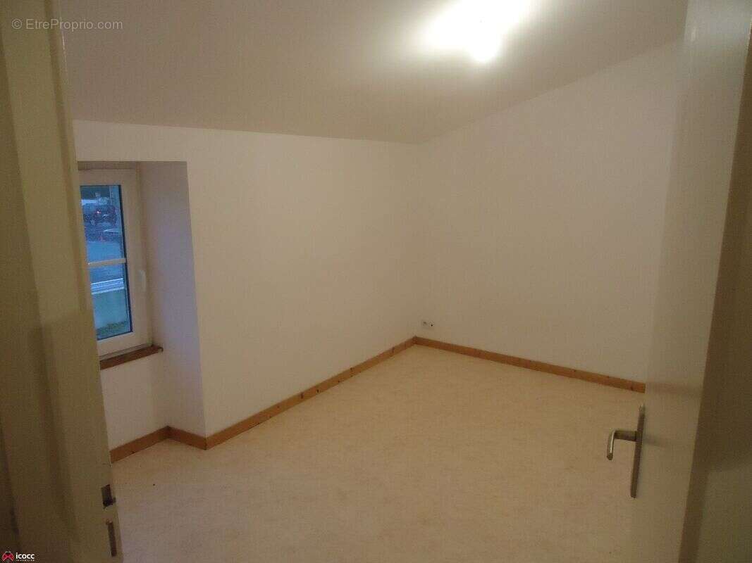 Maison à SAINTE-GEMME-LA-PLAINE