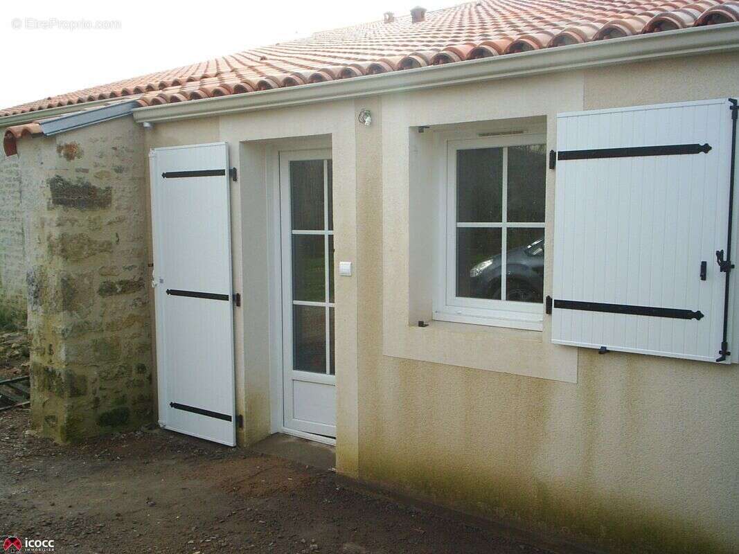 Maison à SAINTE-GEMME-LA-PLAINE